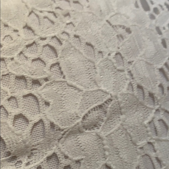 NEVER WORN White Lace Dress - Picture 3 of 4
